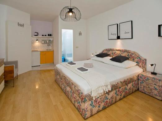 Apartments Bubalo Хвар Екстериор снимка