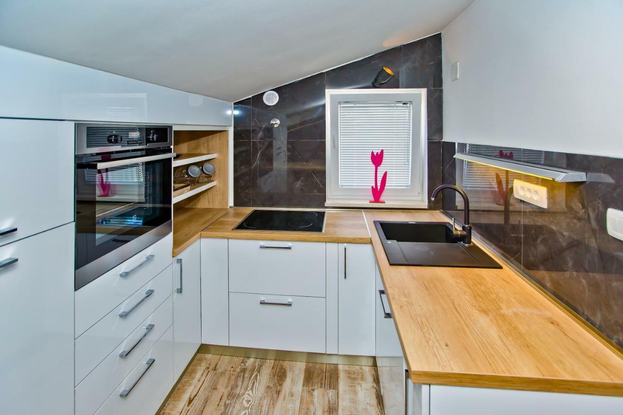 Apartments Bubalo Хвар Екстериор снимка