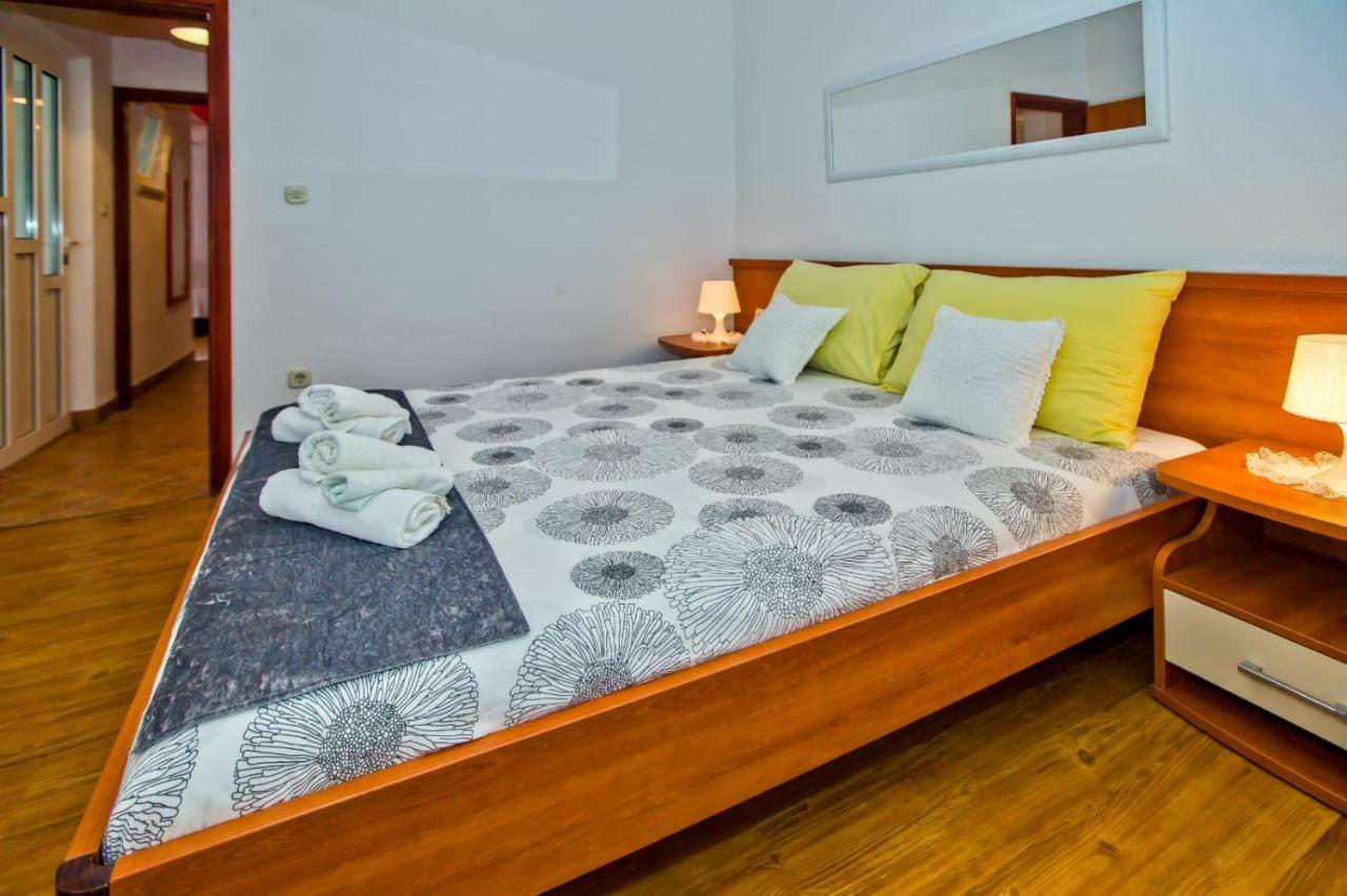 Apartments Bubalo Хвар Екстериор снимка