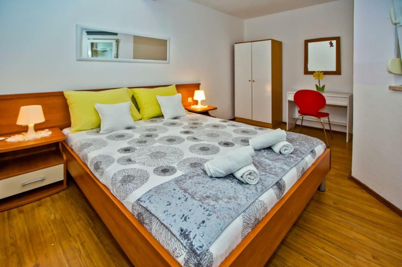Apartments Bubalo Хвар Екстериор снимка