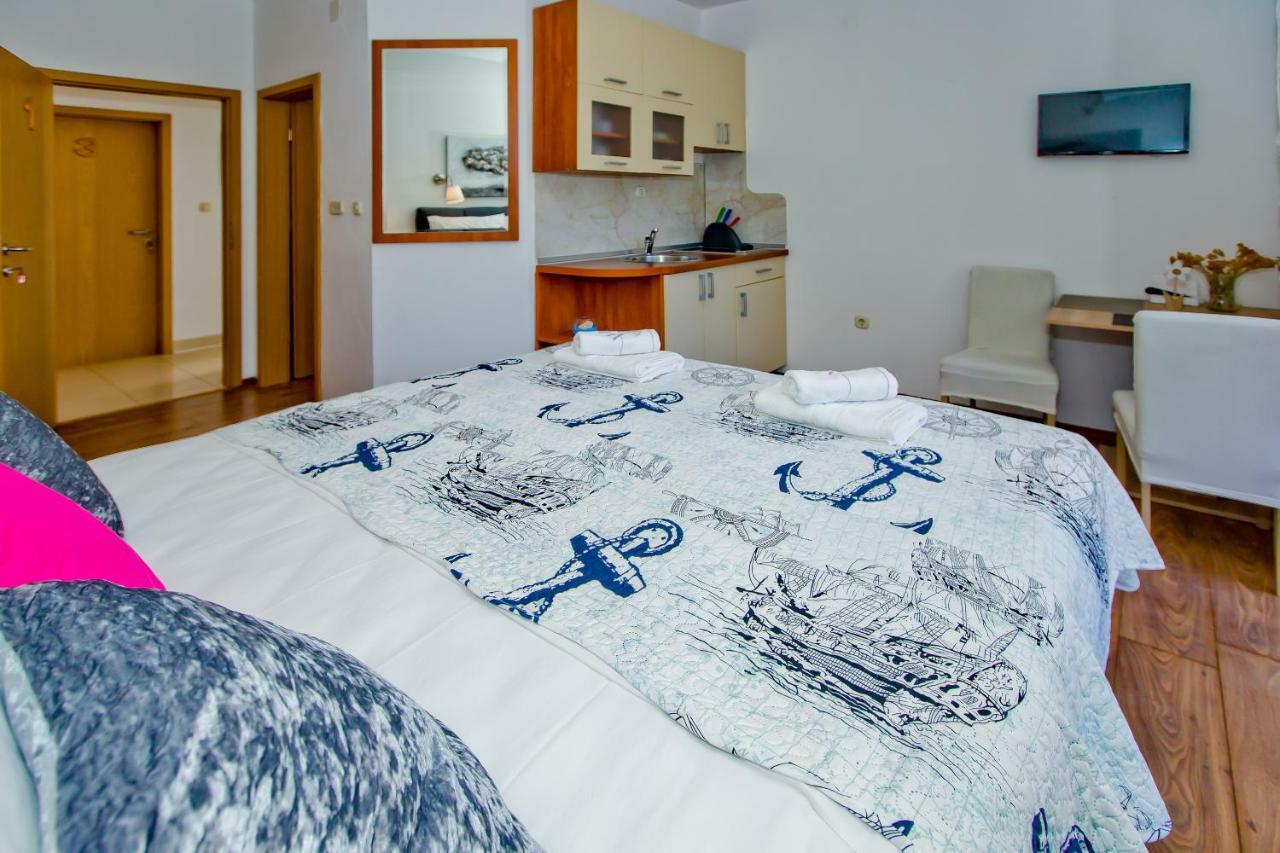 Apartments Bubalo Хвар Екстериор снимка