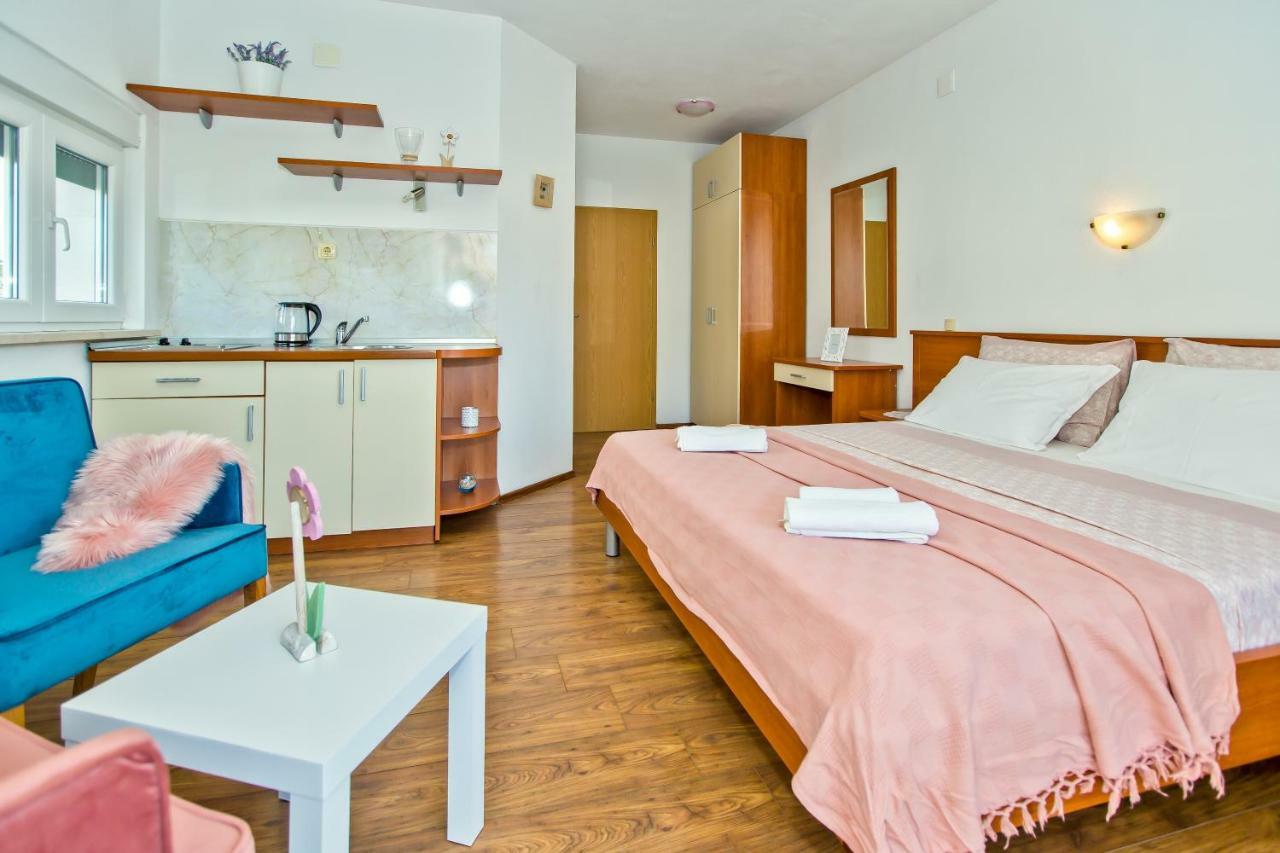 Apartments Bubalo Хвар Екстериор снимка