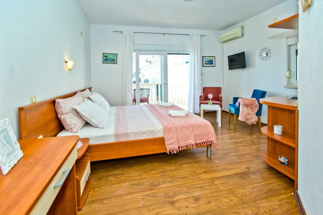 Apartments Bubalo Хвар Екстериор снимка